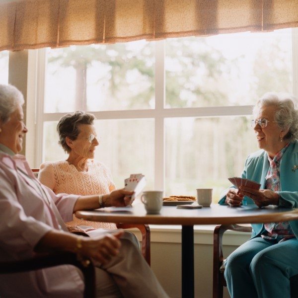 4 Alternatives To Assisted Living Medical Alert Lifefone